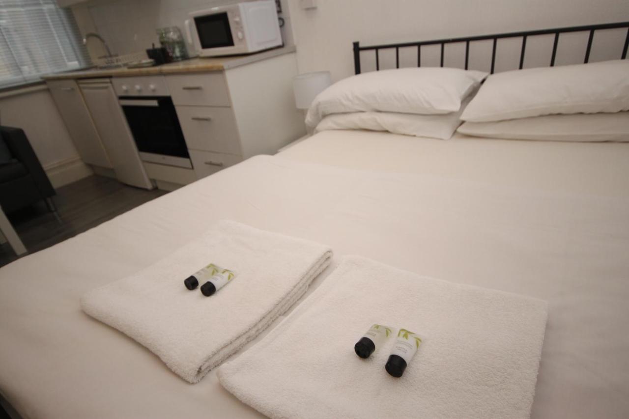 Barton Beachside - Stylish Studio Apartment, Double & Single - Central Beach & Promenade Location - Over 21'S, Family Friendly Only, Id Required Blackpool Bagian luar foto