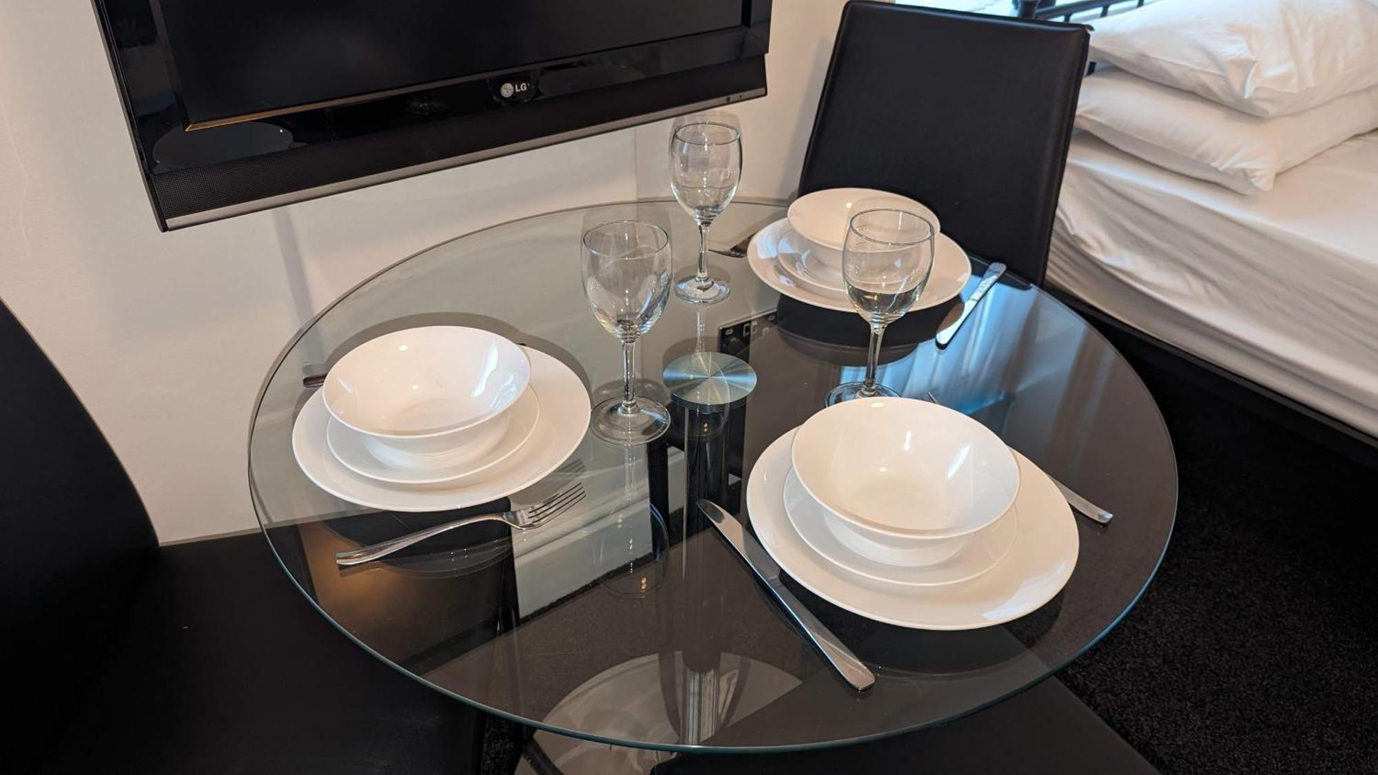 Barton Beachside - Stylish Studio Apartment, Double & Single - Central Beach & Promenade Location - Over 21'S, Family Friendly Only, Id Required Blackpool Bagian luar foto